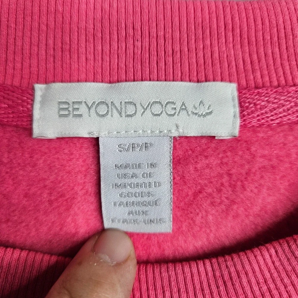 Beyond Yoga Womens Sweatshirt S Pink Cropped Fleece Pullover Lounge Athleisure